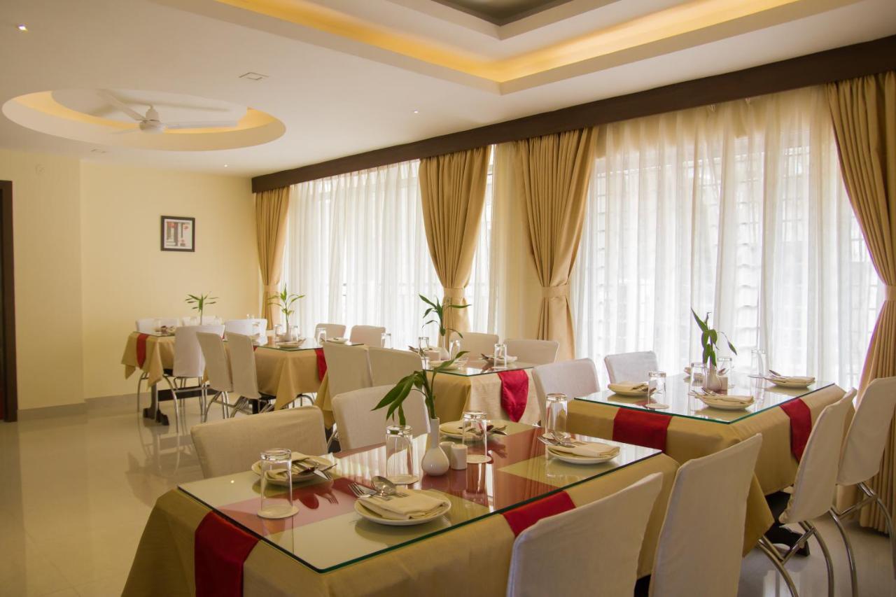 Hotel Park Riviera 古瓦哈提 外观 照片